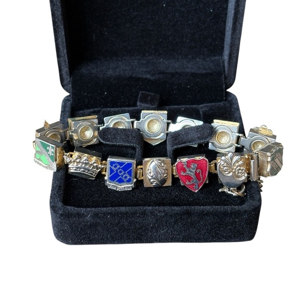 Enameled European Coat of Arms Box Link Charm Bracelet Unique - Picture 2 of 7